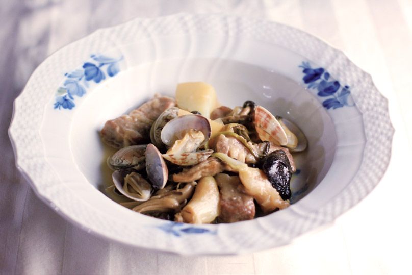 豚肉、あさり、乙村式にんにくの煮込み