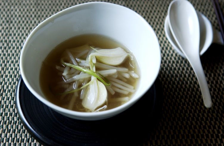 乙村式にんにくともやしのスープ